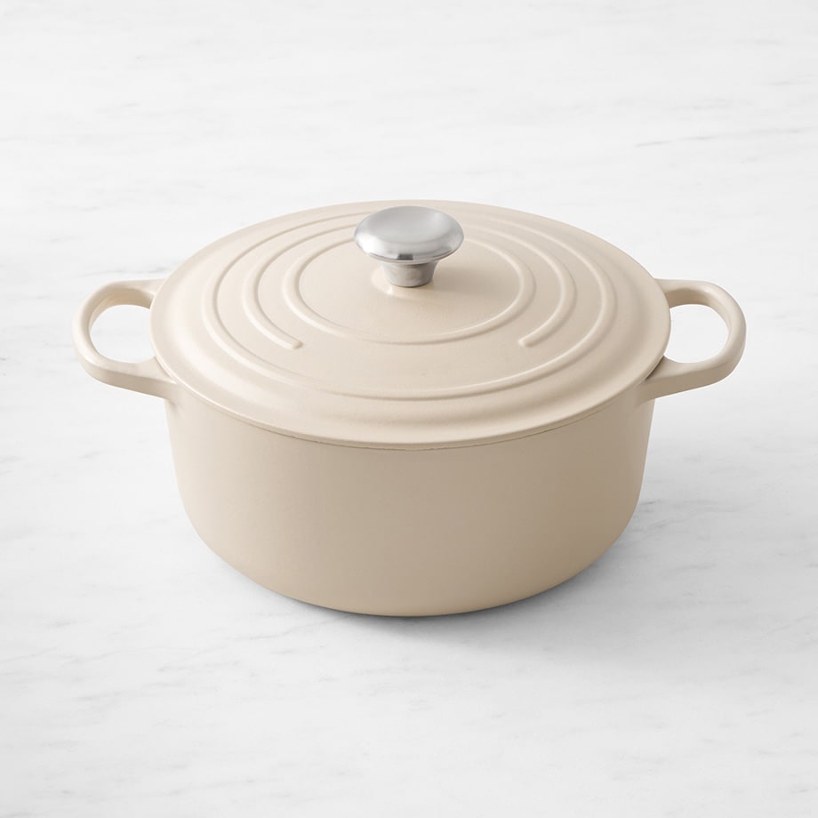 Round Cast Iron Pot With Superior Non-Stick Enamel Coating